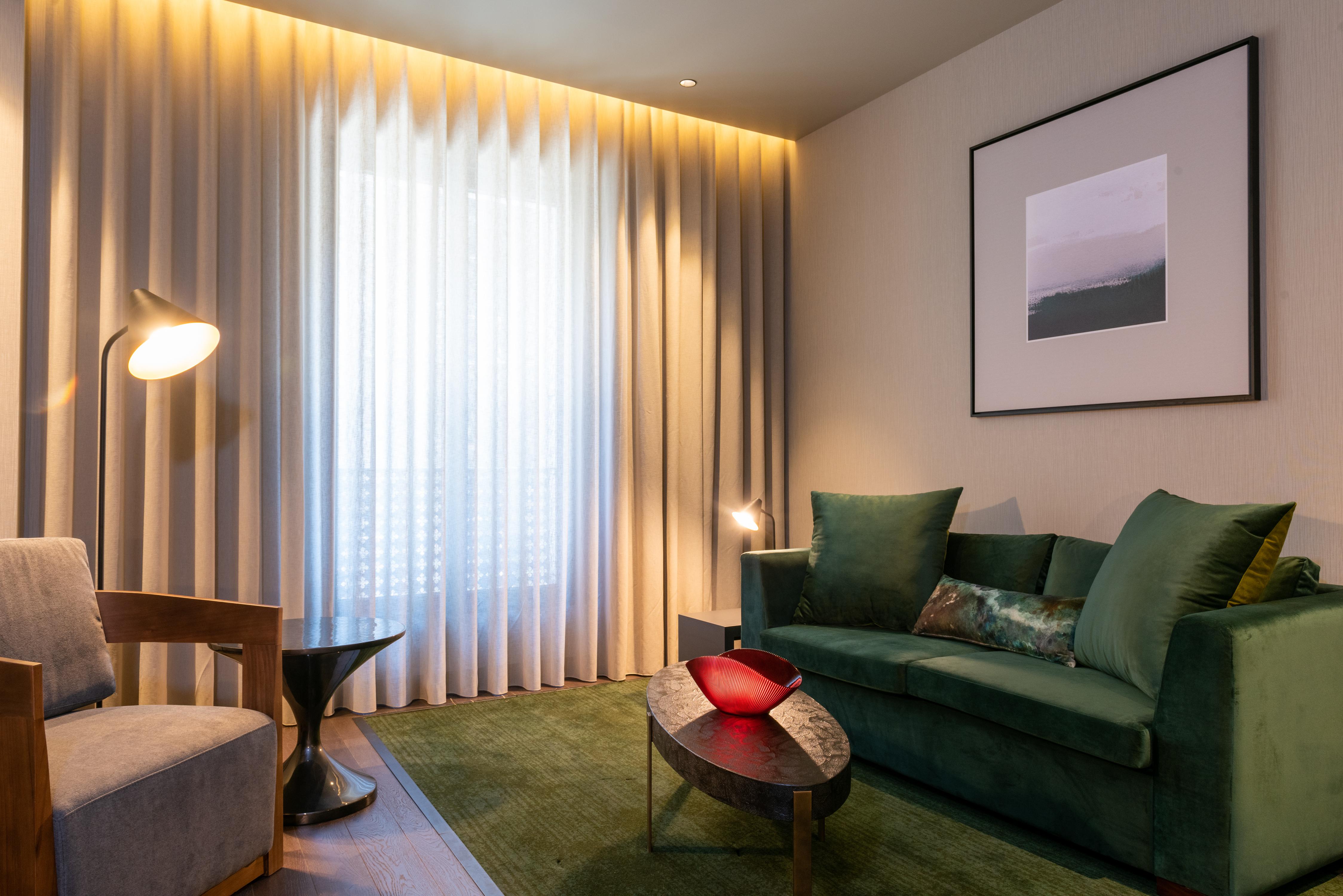 Hilton Porto Gaia Hotel Vila Nova de Gaia Exterior photo A living room at the hotel