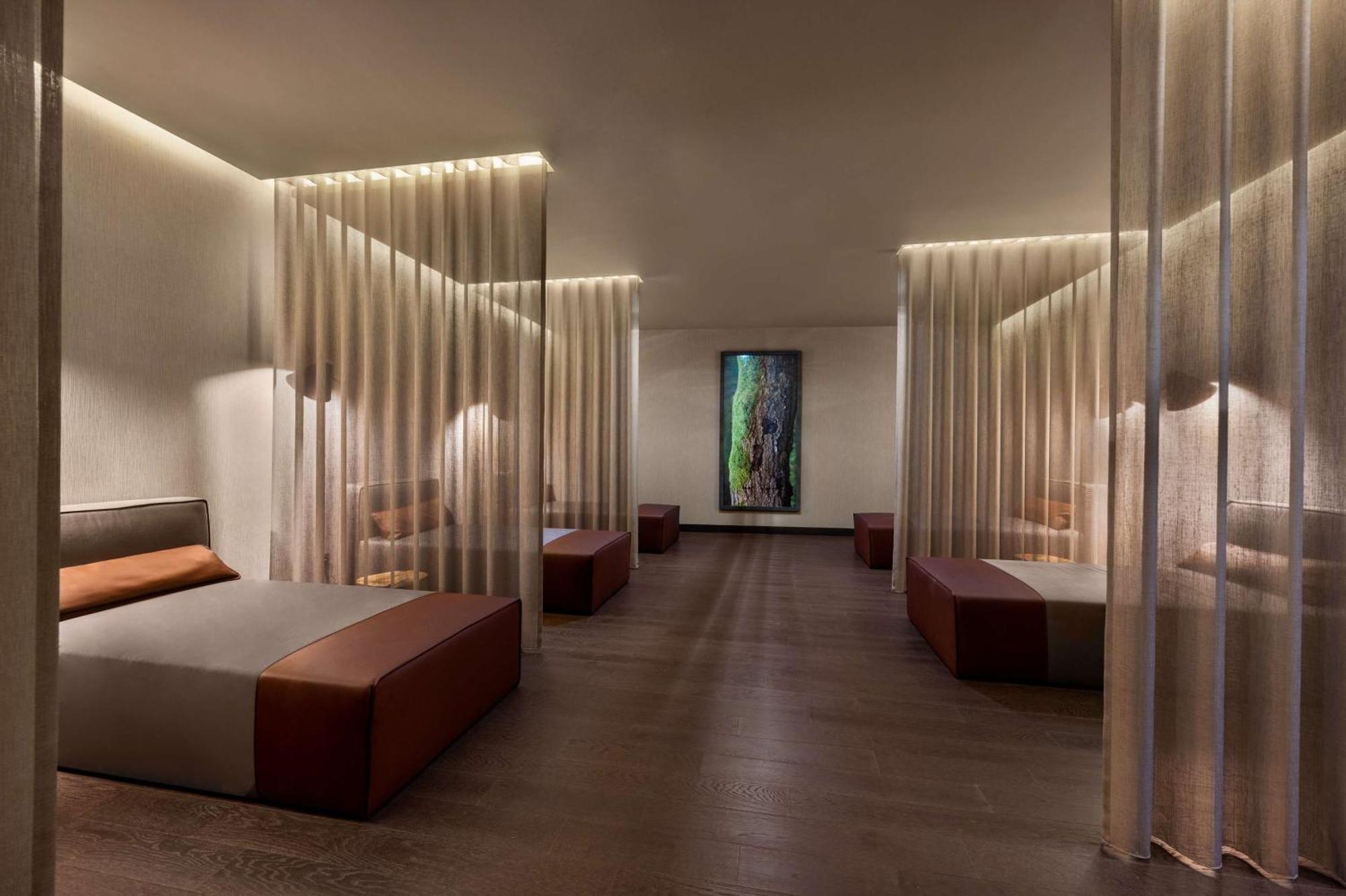 Hilton Porto Gaia Hotel Vila Nova de Gaia Exterior photo The interior of the lounge